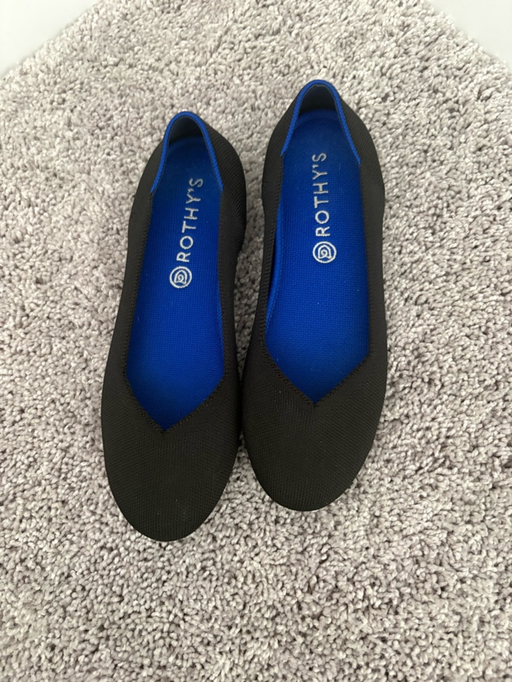 🖤 Rothy’s Black Flats – Comfortable & Washable